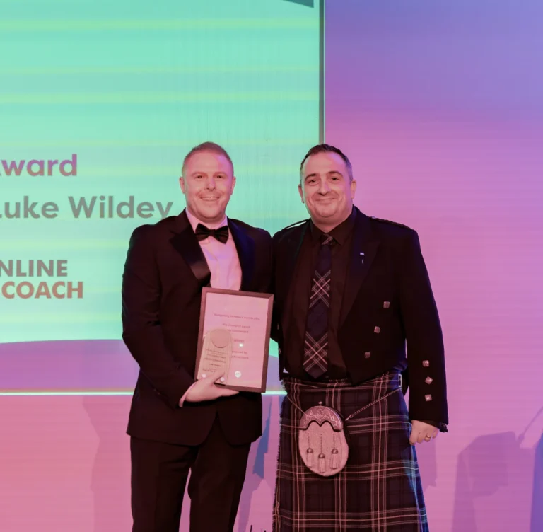 ipia champion highly commended l to r recipient luke wildey, howden and colin sinclair mcdermott, award sponsor the online print coach