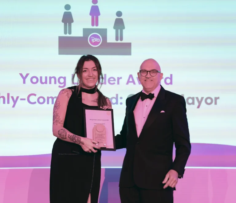 young leader highly commended l to r recipient cadie mayor of print.com and award sponsor ipia's alasdair browne